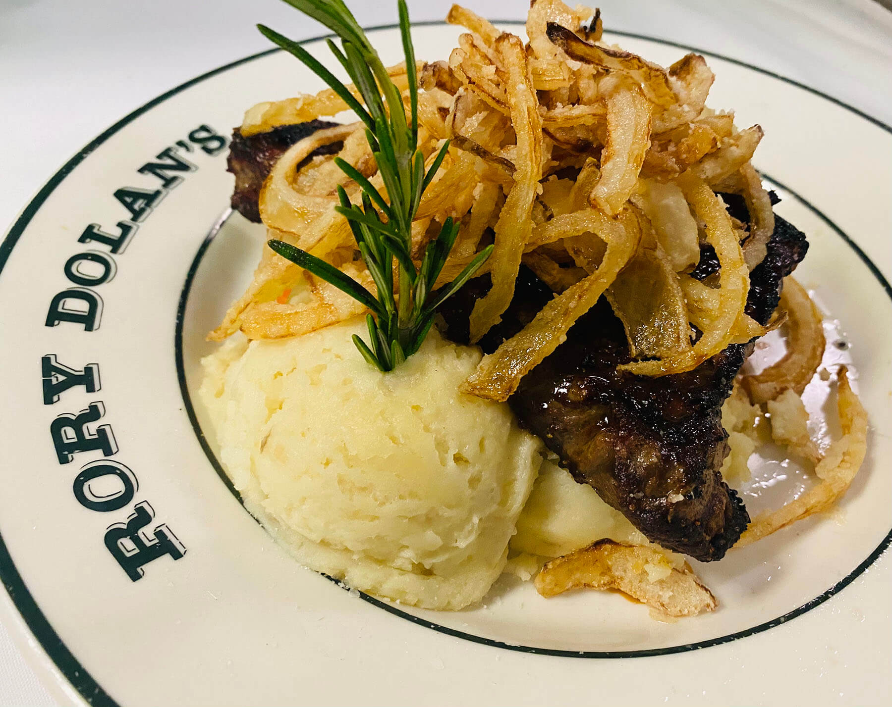 steak with mashed potatoes